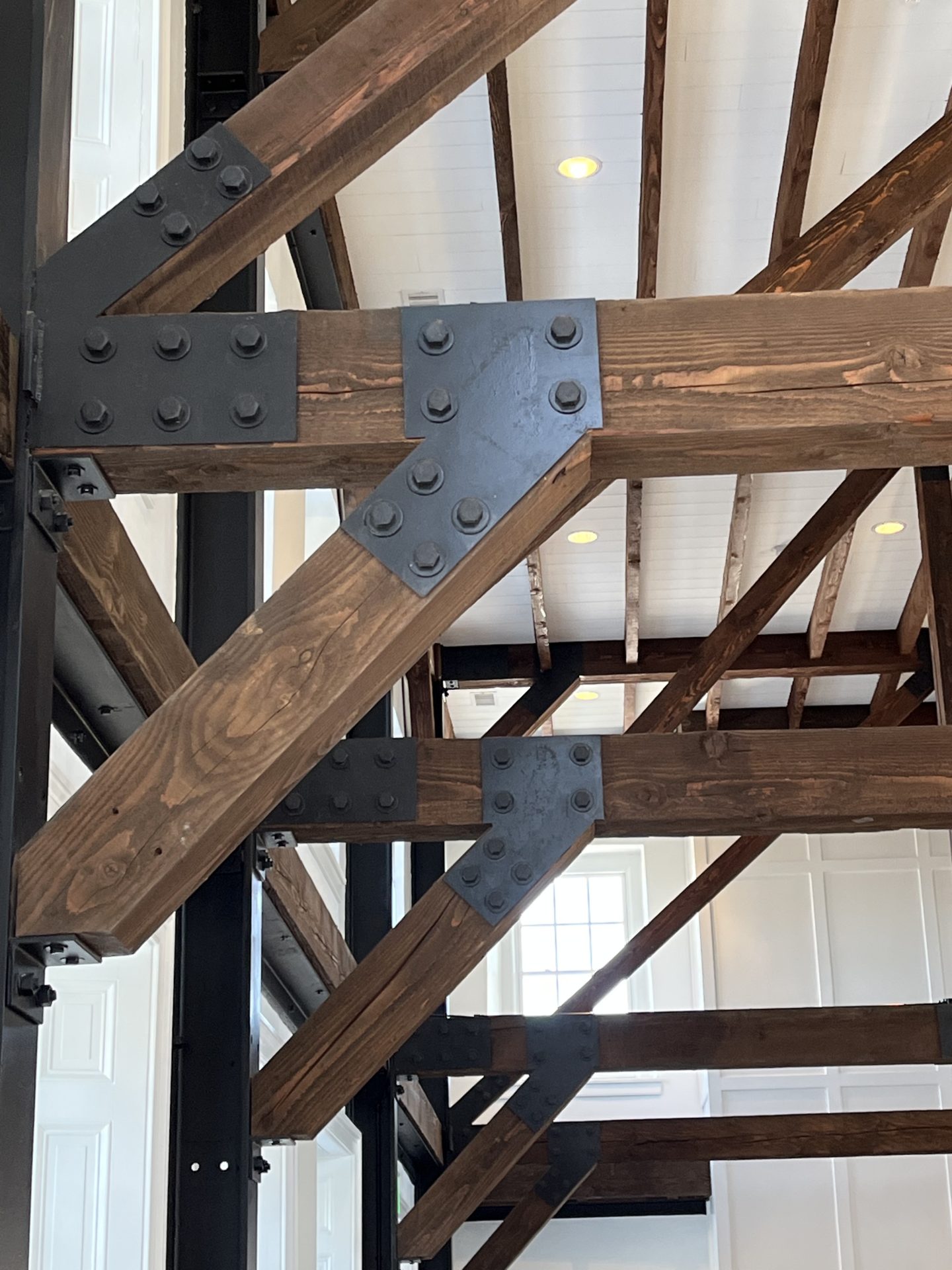 steel-supports-wood-beams-2026-03-16-01-24-49-utc